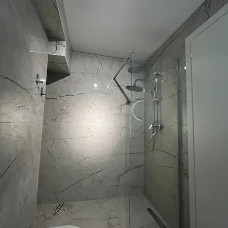Be Bduplex In Durres 아파트